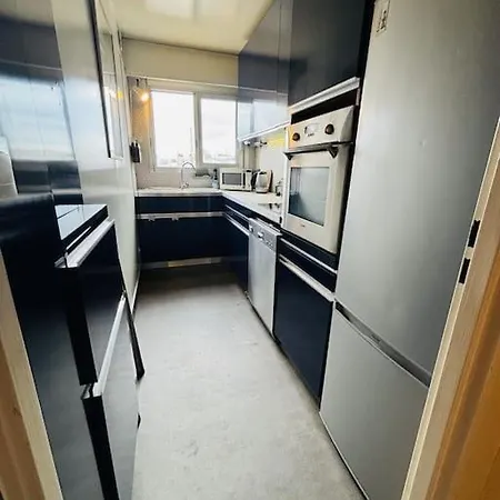 Cosy Pere Lachaise-parking Prive Paris