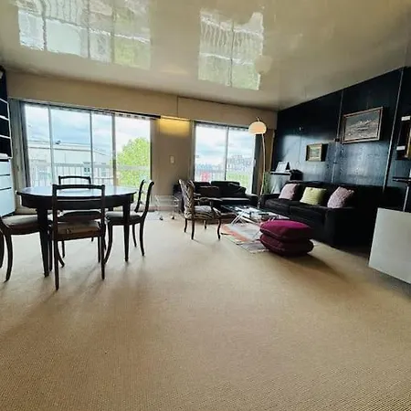 Cosy Pere Lachaise-parking Prive Apartment