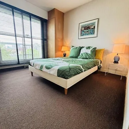 Cosy Pere Lachaise-parking Prive Apartment Paris
